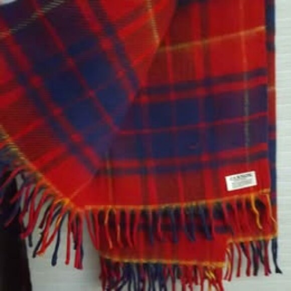 Colorful and Warm, Lap Throw for the Home - Picture 7 of 10